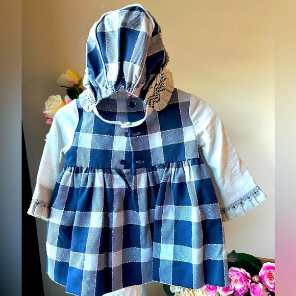 Beautiful dress with hat on Spanish style very nice on baby girl 12 months - Picture 2 of 2